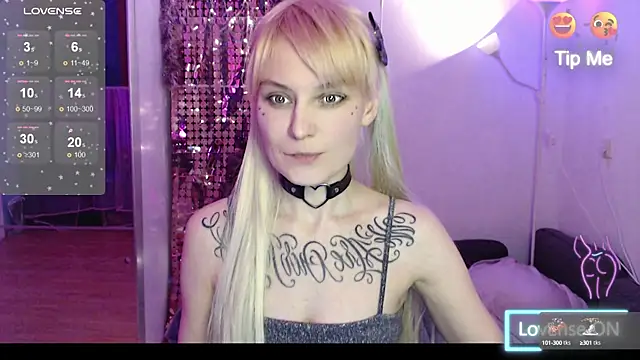 mischellemeow13 online show from 12/16/24, 11:03