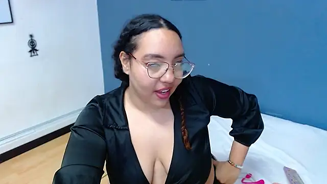 juicy bignipples online show from 12/14/24, 03:14