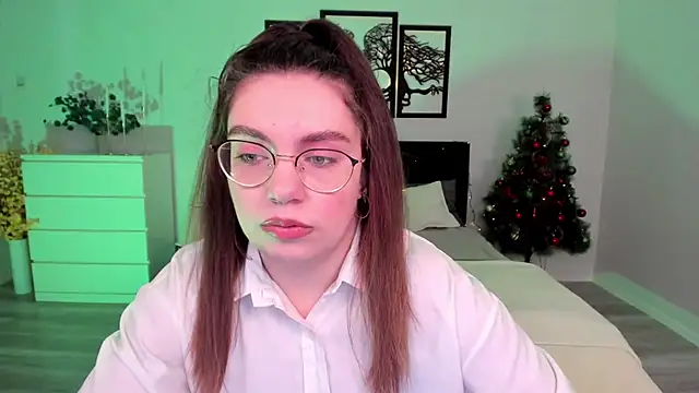 DaniellaLovely online show from 12/18/24, 11:10