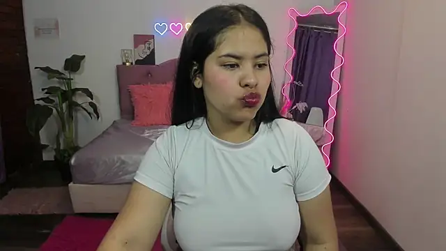 Talia-tay online show from 11/14/24, 03:08