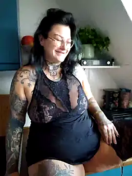 Anna Adrian tatto online show from 11/25/24, 07:41