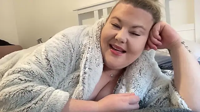 Busty-BBW-Emilie online show from 12/27/24, 01:34