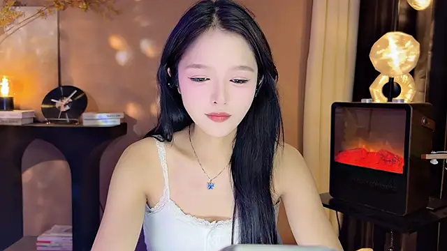 xiaodaibabyy online show from 12/09/24, 11:40