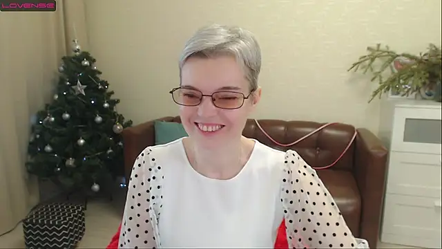 Cutie Erikaa1 online show from 12/25/24, 02:32