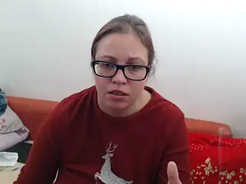 LadyHellene online show from 11/18/24, 06:35