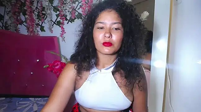 Hotcurlylatina online show from 11/20/24, 12:42