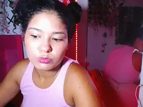 Hotcurlylatina online show from 12/12/24, 11:31