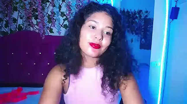 Hotcurlylatina online show from 12/02/24, 11:17