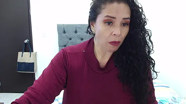 Stefania sexytits online show from 12/05/24, 10:32