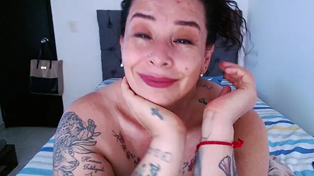 Stefania sexytits online show from 11/30/24, 10:00