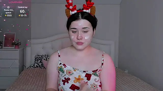 Chloe Murrr online show from 12/19/24, 03:11