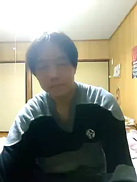 Love-Tomokun online show from 11/18/24, 04:15