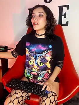 haileycat online show from 11/29/24, 11:24