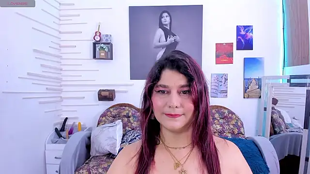 alinabozz1 online show from 11/12/24, 12:15