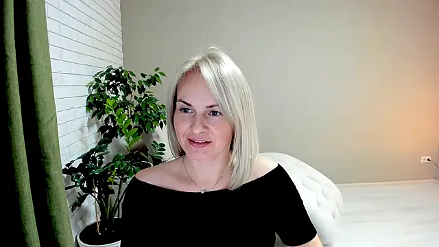 Alicee Gracee online show from 11/25/24, 11:40