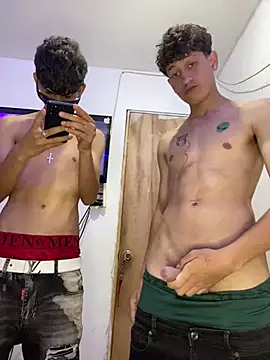 LatinBoysxxx online show from 01/04/25, 11:31