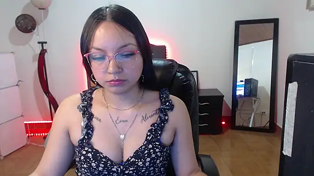  anne hot online show from 12/23/24, 04:08