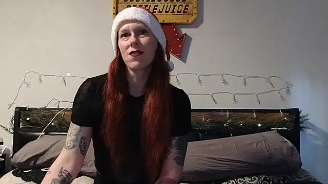 ScarletPanes online show from 12/26/24, 07:33