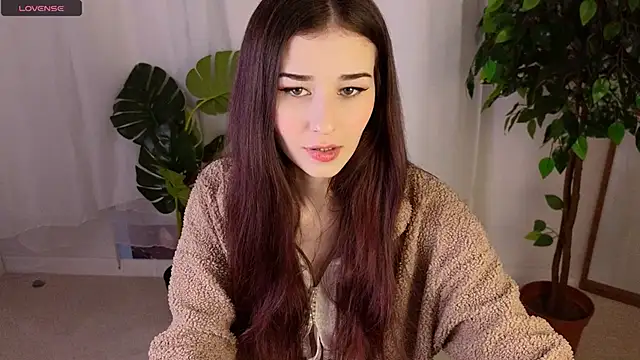 Sophie  ly online show from 12/18/24, 08:43