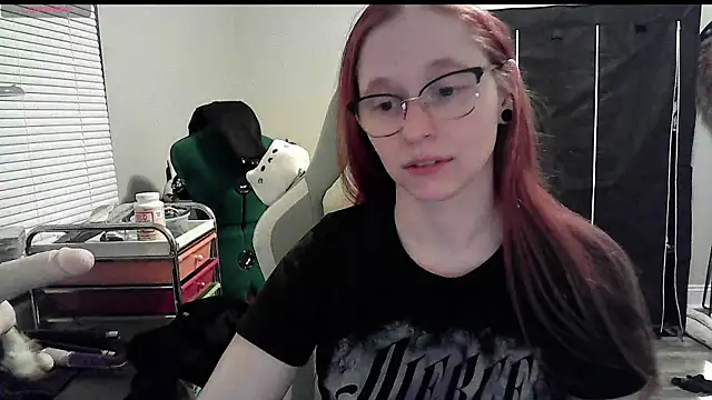 LilyFoxxx online show from 01/08/25, 01:55