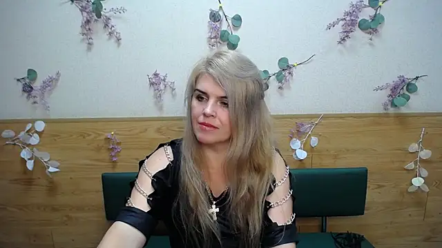 Julya Barbi online show from 12/17/24, 06:05