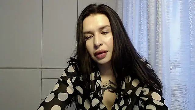 Adelina Ray online show from 12/23/24, 12:43