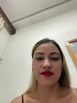 Valentina cachonda online show from 12/25/24, 10:53