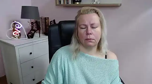 NancyCREAM online show from 02/11/25, 05:39