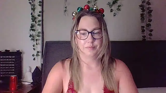 bustyblissxx online show from 12/24/24, 11:20