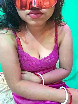 Sundari0002 online show from 12/31/24, 07:44