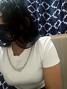 sexy-priyanka online show from 02/05/25, 11:24