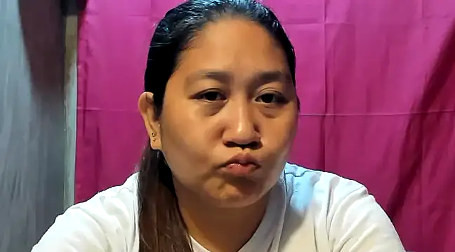 sweetpilipina88 online show from 12/13/24, 12:45