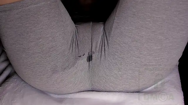 Cameltoe squirt inPants online show from 11/29/24, 09:39