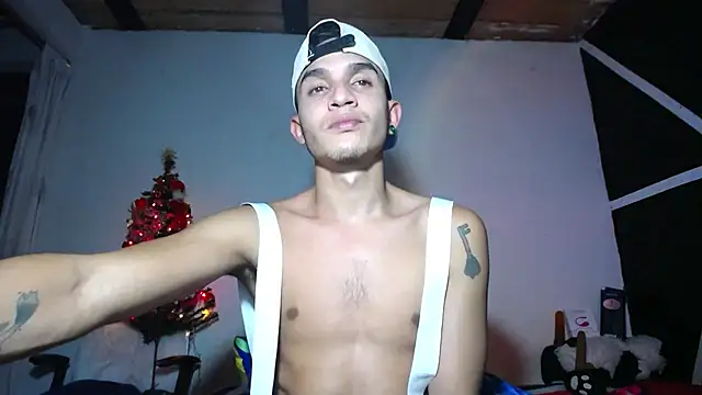 Angel latinboy online show from 11/20/24, 11:00