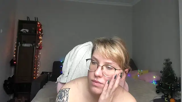 Reginasmilee online show from 12/23/24, 02:47