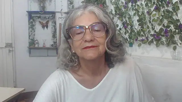 FunnyGrandma online show from 11/12/24, 10:53