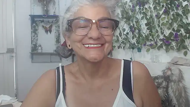 FunnyGrandma online show from 11/15/24, 06:00