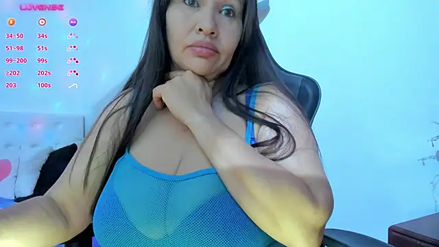 esmeralda milf online show from 11/29/24, 11:24