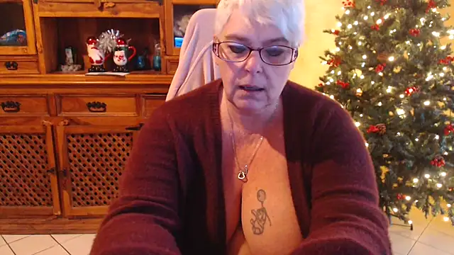 MISS LINDAH online show from 12/21/24, 06:33