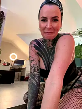 InkedBiitch online show from 11/22/24, 07:58