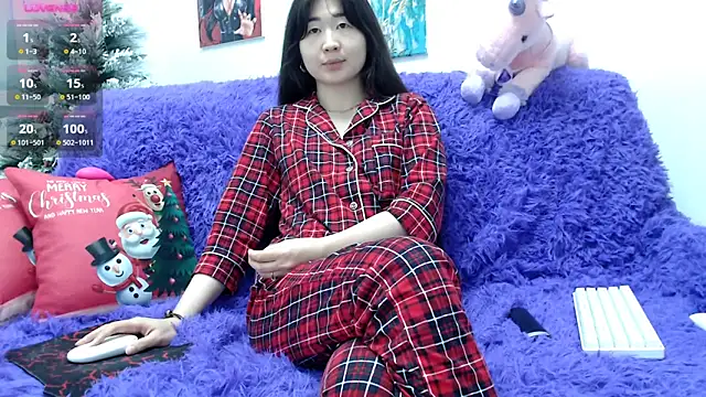 Lili asian online show from 12/22/24, 12:54