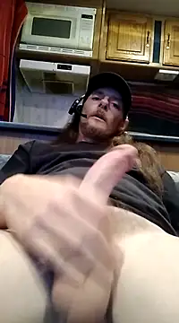 truckerlove69 online show from 12/10/24, 04:31