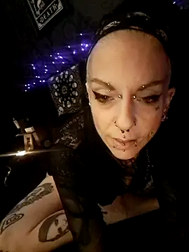 Horny Gothgirl online show from 11/21/24, 11:40