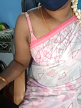 Tamil-hotwife online show from 11/16/24, 08:40