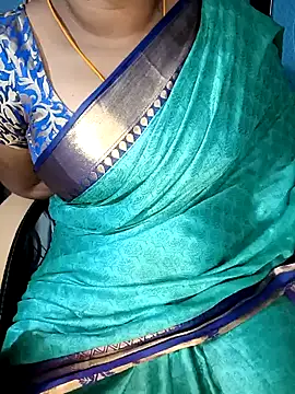 Tamil-hotwife online show from 12/22/24, 08:51