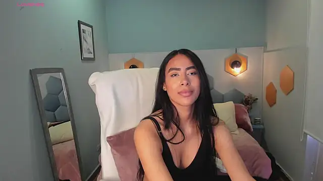 zarah Paige online show from 12/23/24, 10:02