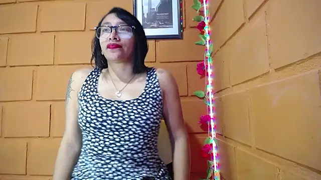 hornywife  online show from 12/10/24, 03:14