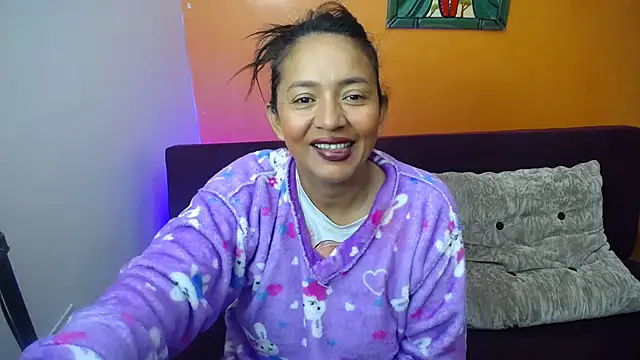 daleska ayala 1 online show from 12/31/24, 04:33